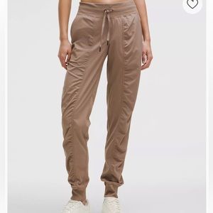 Dance Studio Mid-Rise Jogger *Tall